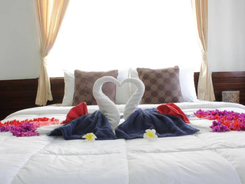 Dedy Beach Inn Kuta  Exterior photo