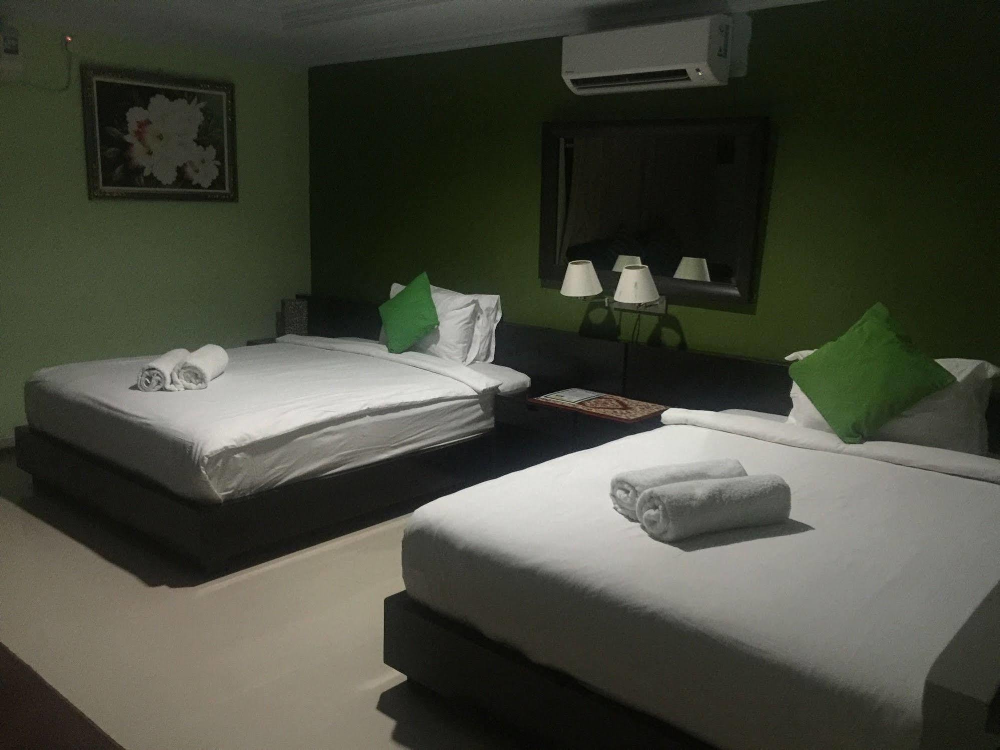 Dedy Beach Inn Kuta  Exterior photo